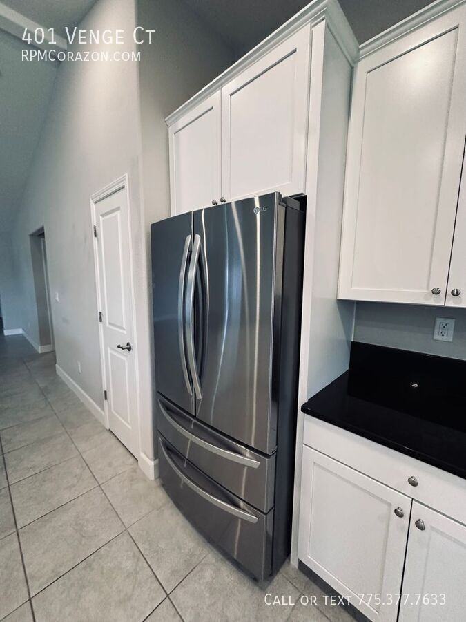 401 Venge Ct - Photo 4 of 32