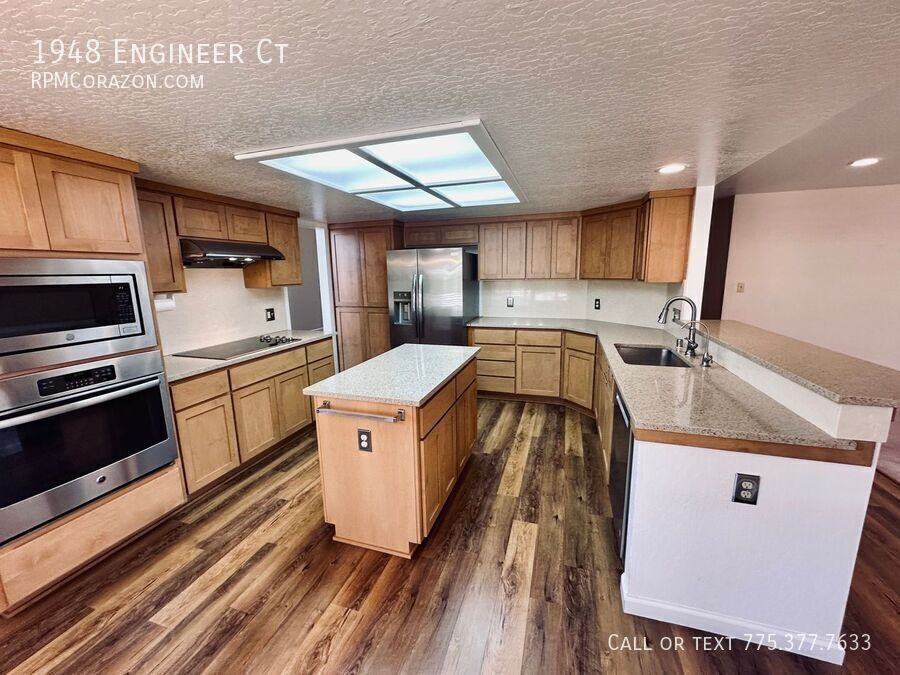 1948 Engineer Ct - Photo 4 of 30