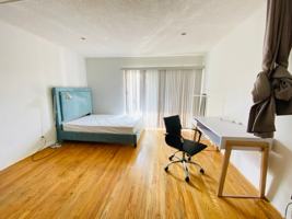 featured image of 2300 Oak St #5