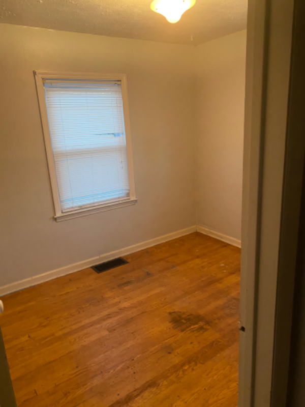 3740 W 2nd St - Photo 6 of 14