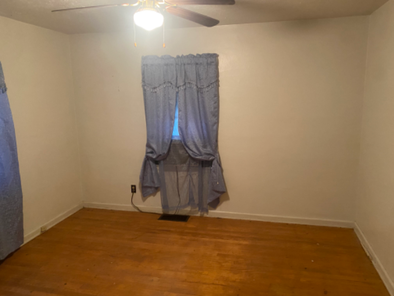 3740 W 2nd St - Photo 7 of 14