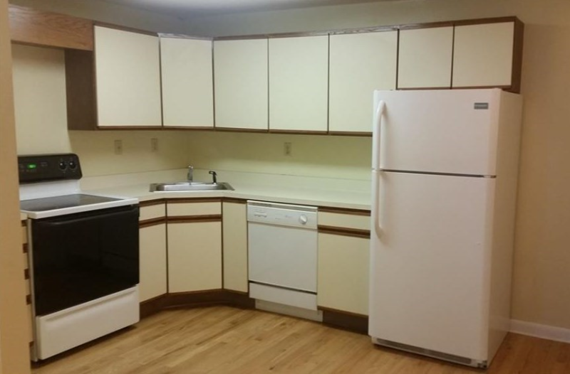 104 Oakwood Ave - Photo 3 of 14