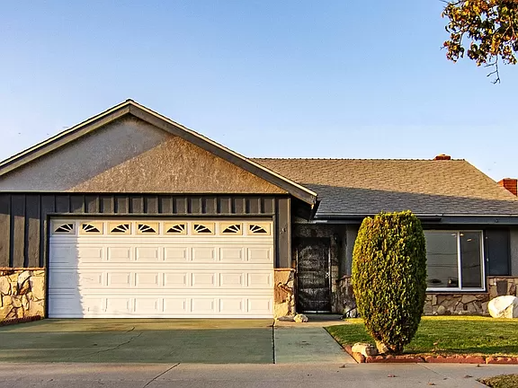 133 E 140th St - Photo 3 of 8