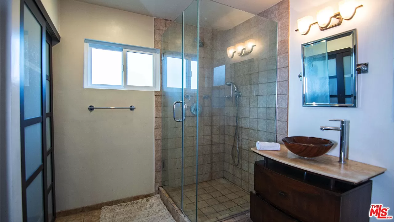 133 E 140th St - Photo 4 of 8