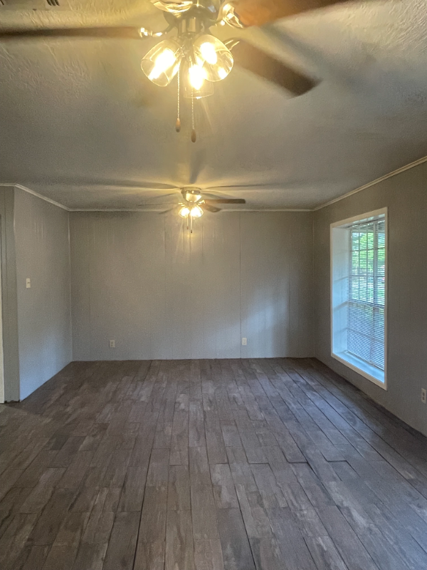 302 Paula Dr - Photo 2 of 19