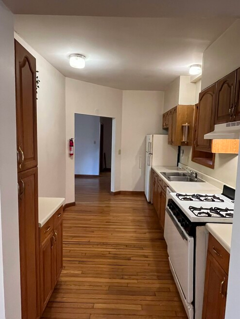 365 Hamilton St #REAR - Photo 5 of 21