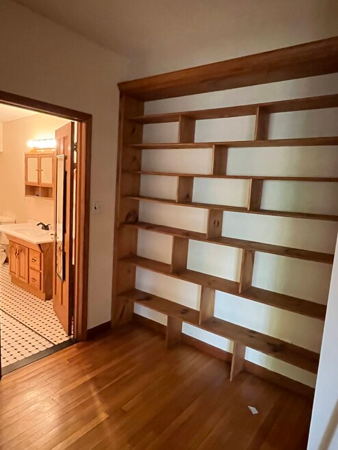 365 Hamilton St #REAR - Photo 7 of 21