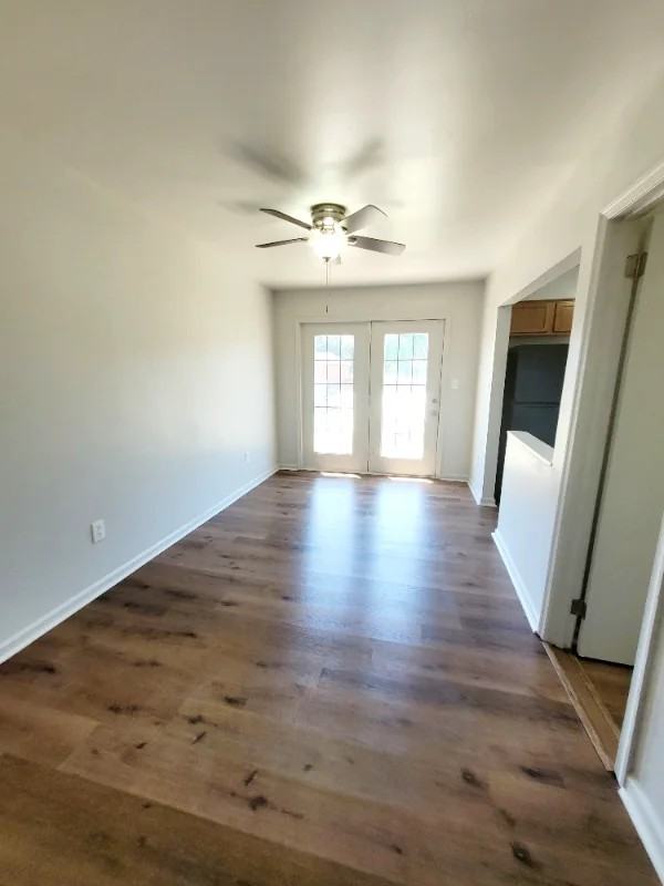 81 W County St #B - Photo 2 of 9