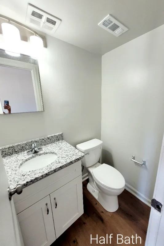 81 W County St #B - Photo 5 of 9