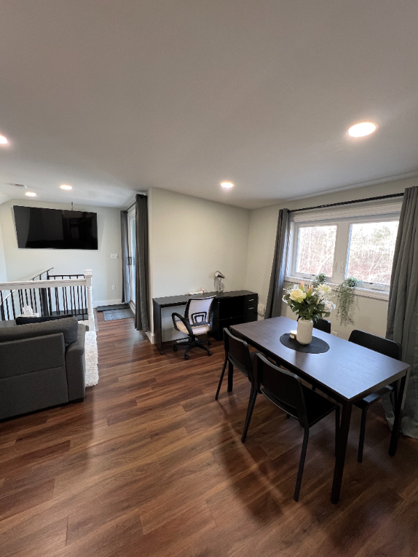 109 Willow Ave - Photo 5 of 24