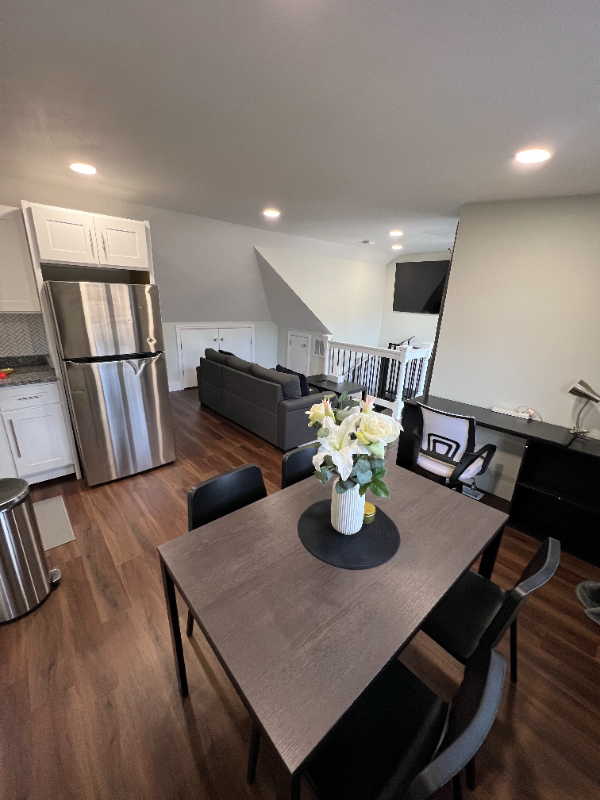 109 Willow Ave - Photo 6 of 24