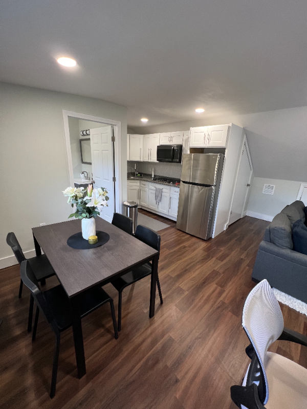 109 Willow Ave - Photo 7 of 24