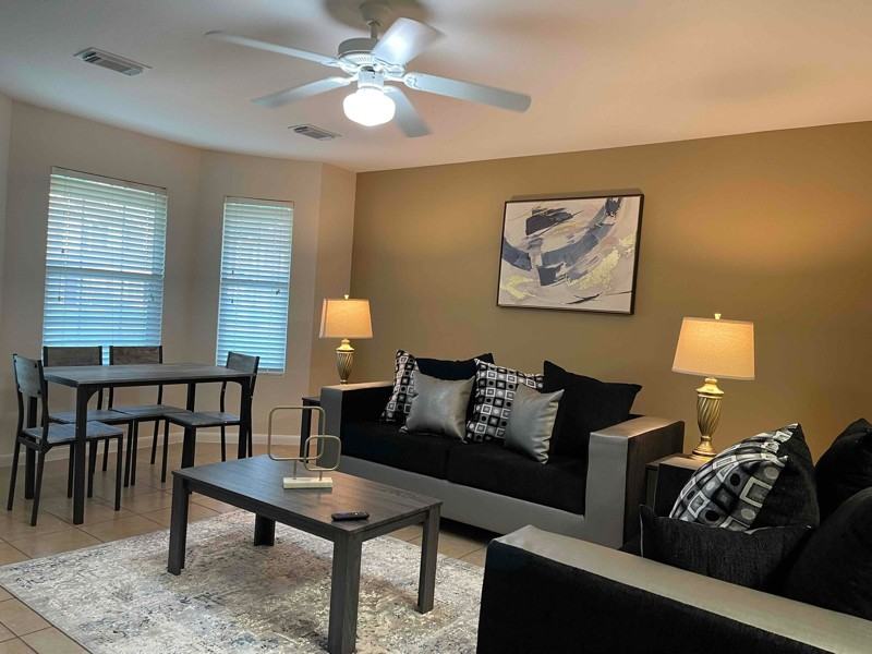 23449 High Point St - Photo 2 of 8