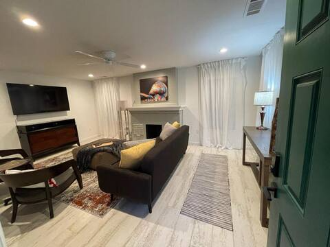 701 Nestreet - Photo 3 of 9