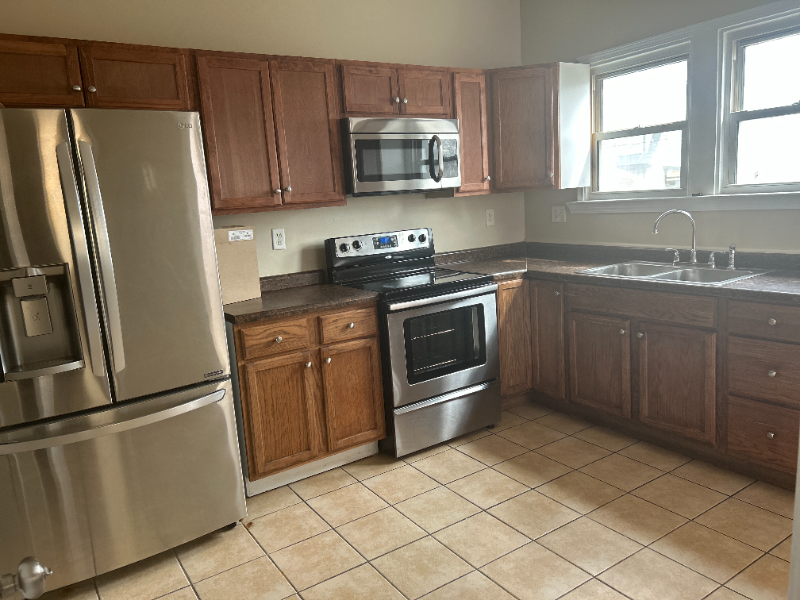 3353 N College Ave #1 - Photo 4 of 10