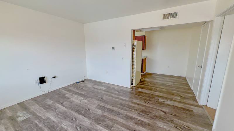 1217 W 20th St #1217 - Photo 3 of 5