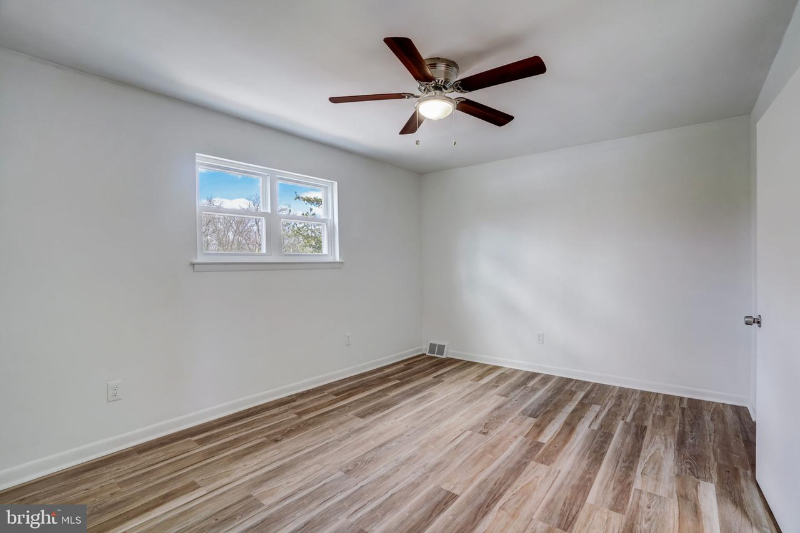 8106 Ditman St - Photo 3 of 11