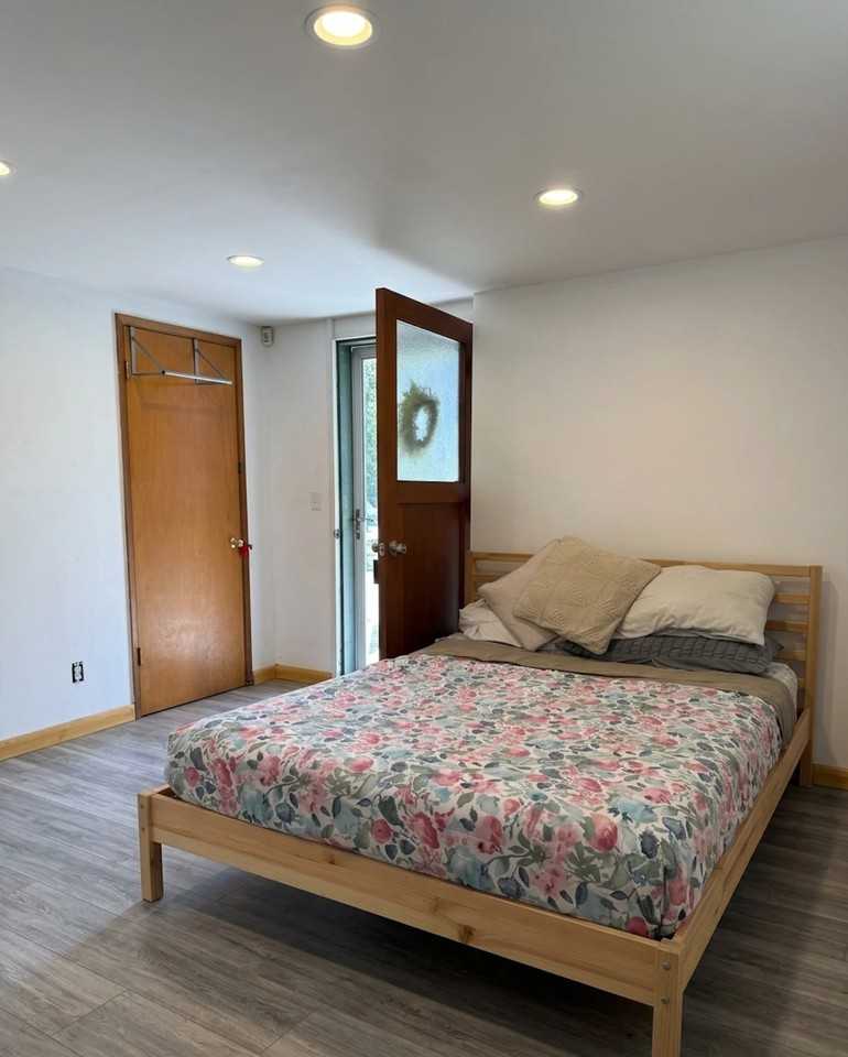 118 E 62nd St #BS - Photo 2 of 3