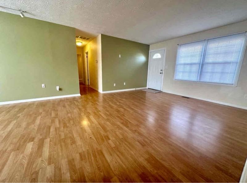 8021 Knollgate Ct - Photo 3 of 18