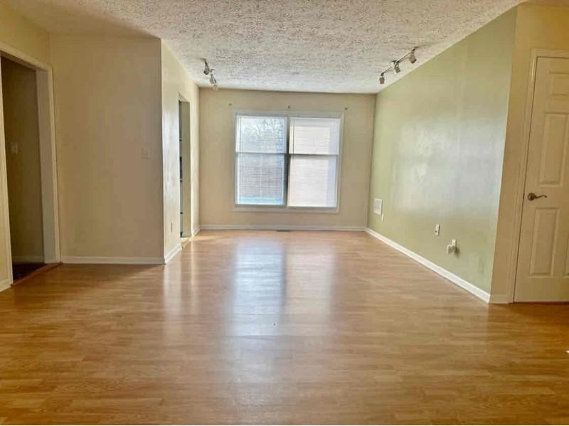 8021 Knollgate Ct - Photo 4 of 18