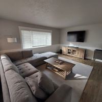 featured image of 3209 Turnagain St #4