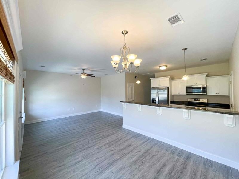 278 Bridgewater Ln - Photo 2 of 13