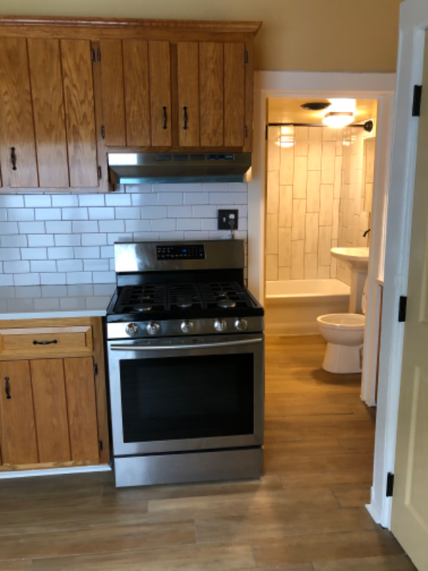 1454 N Franklin Pl - Photo 6 of 24