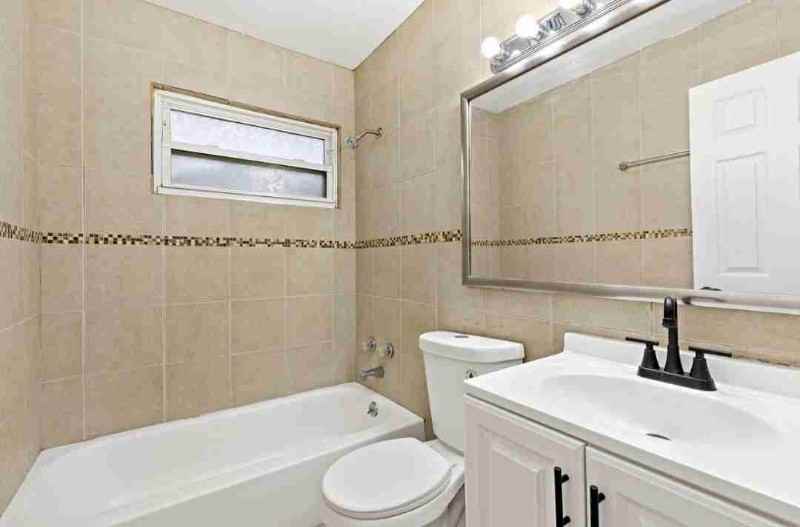583 Andover St - Photo 5 of 10