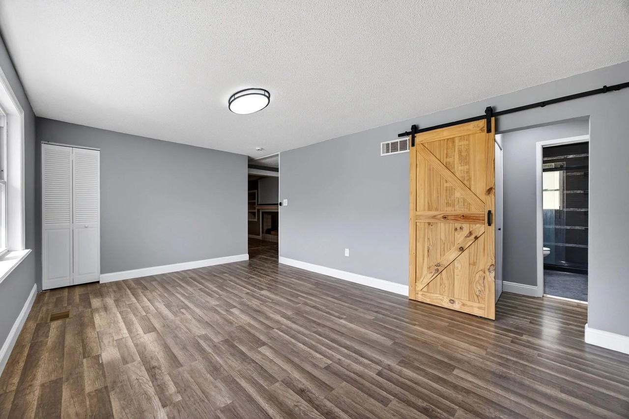 3320 Elm St - Photo 6 of 38