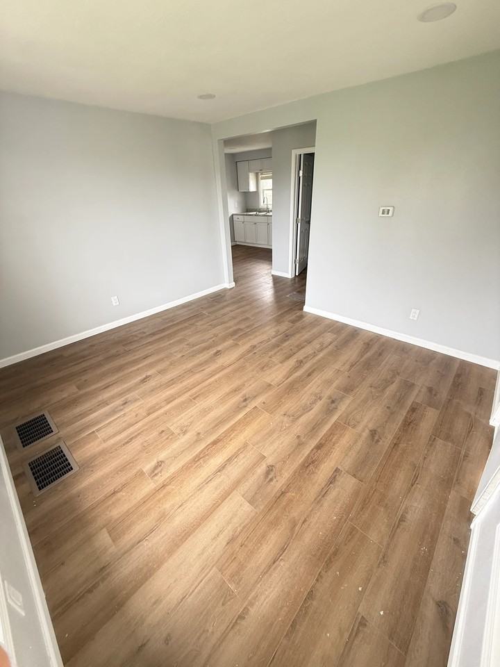 715 Locust St #1 - Photo 2 of 7