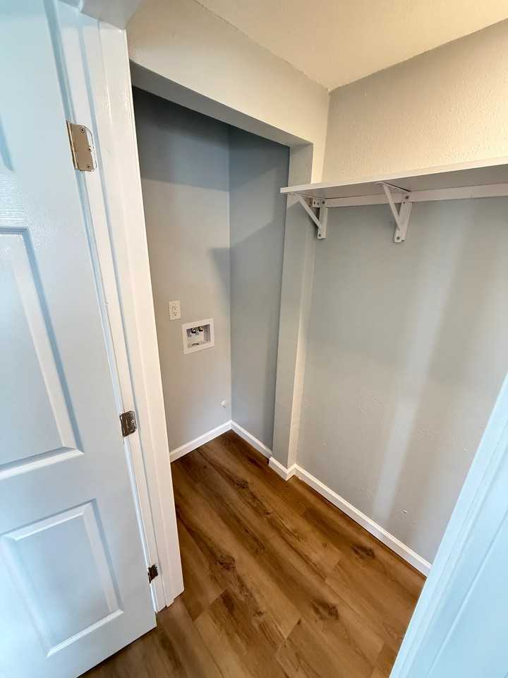 715 Locust St #1 - Photo 7 of 7