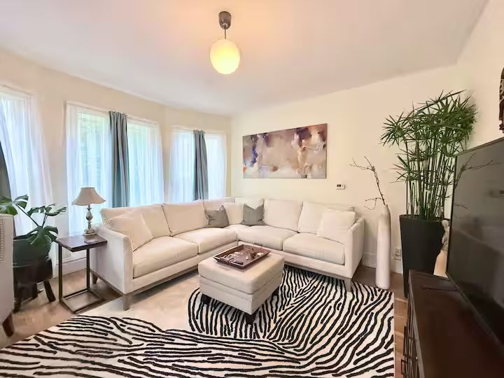 811 Martin Luther King Jr Way