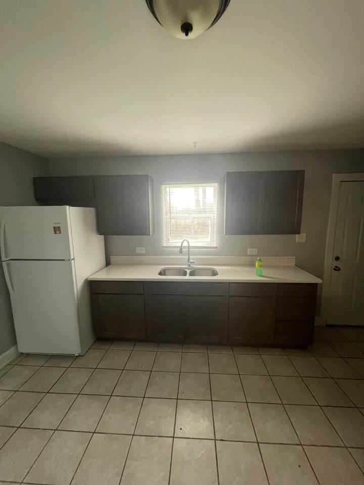 612 New Jersey St - Photo 2 of 11