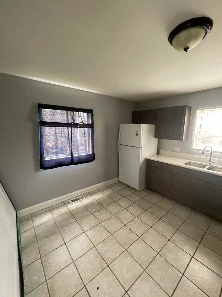 612 New Jersey St - Photo 3 of 11