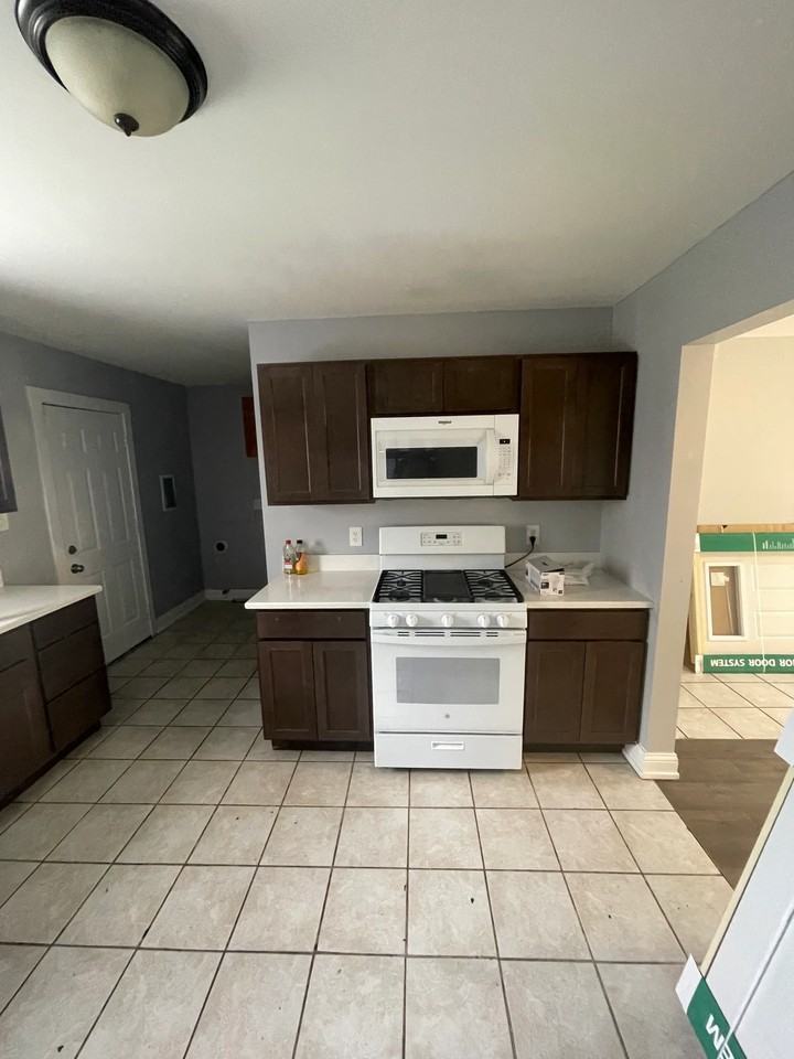 612 New Jersey St - Photo 4 of 11