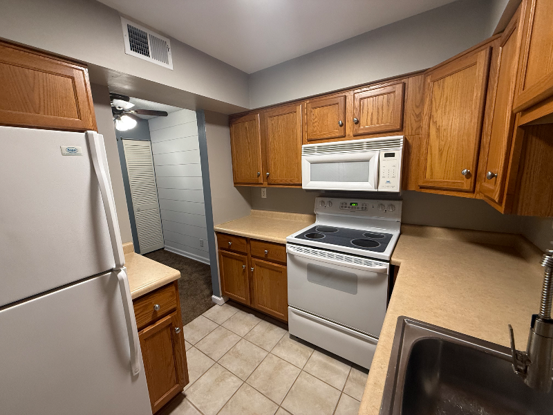 2408 W Pasmoso Dr #102 - Photo 7 of 13