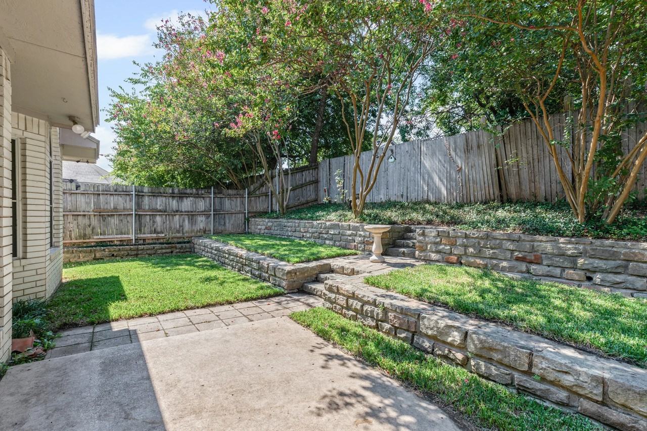 7421 Buckskin Ct - Photo 4 of 16