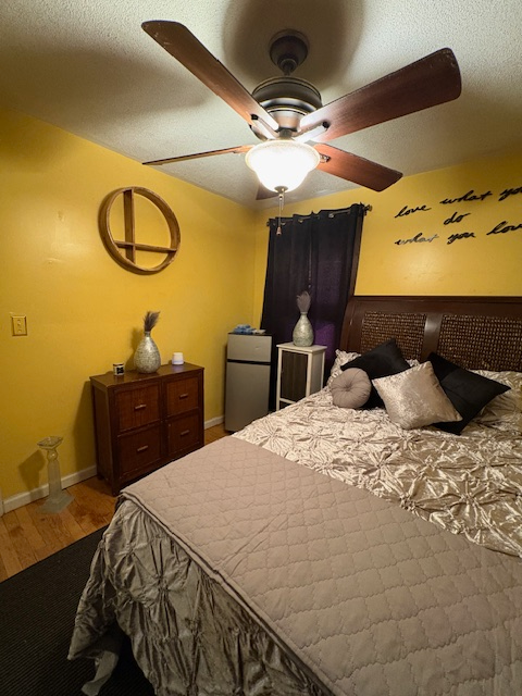 209 N 15th St - Photo 2 of 4