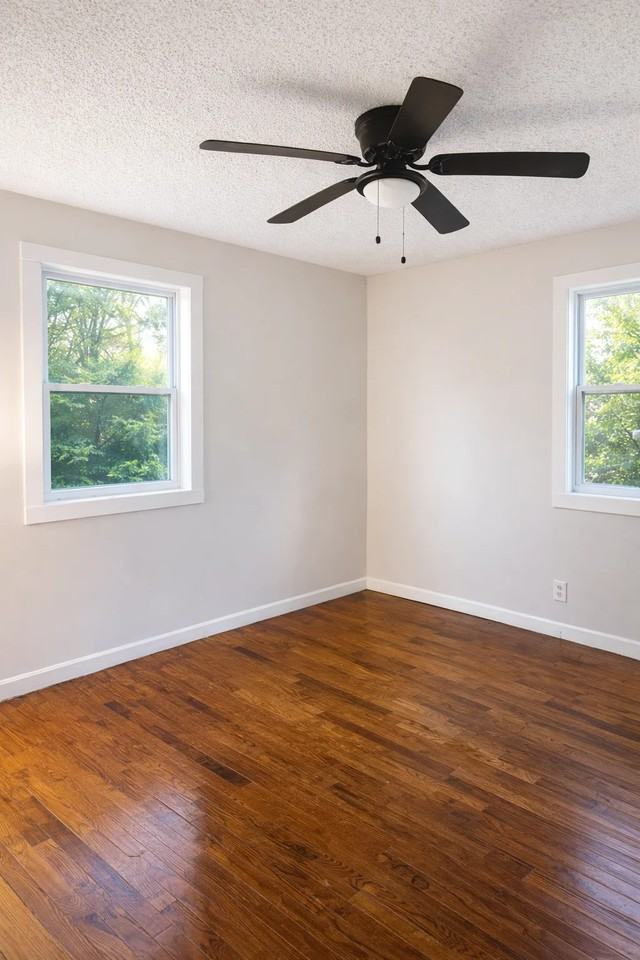 832 79th Pl S - Photo 4 of 5