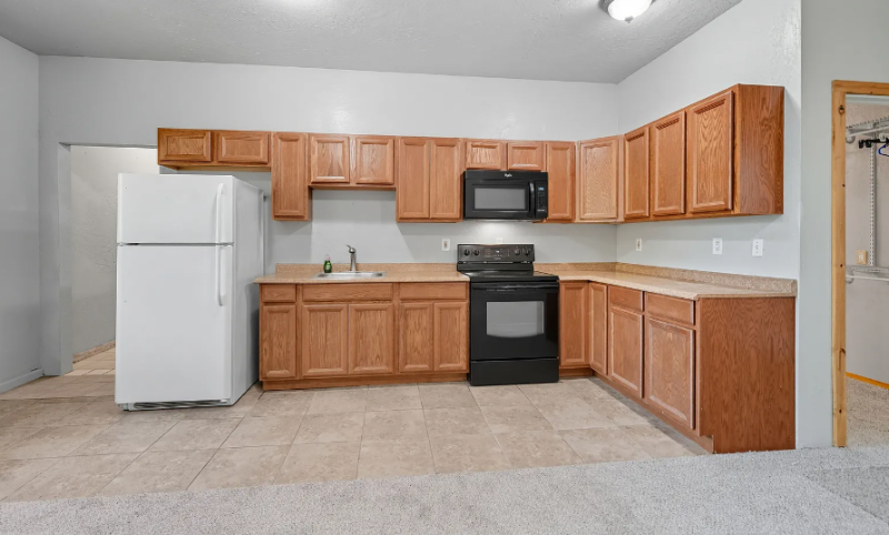 7831 Terra Linda Way #B - Photo 6 of 15