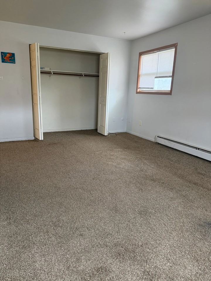 3428 E Mount Morris Rd #4 - Photo 4 of 19