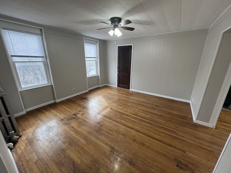 571 Jefferson St #1 - Photo 2 of 10