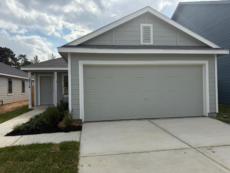 18716 Loom Dr