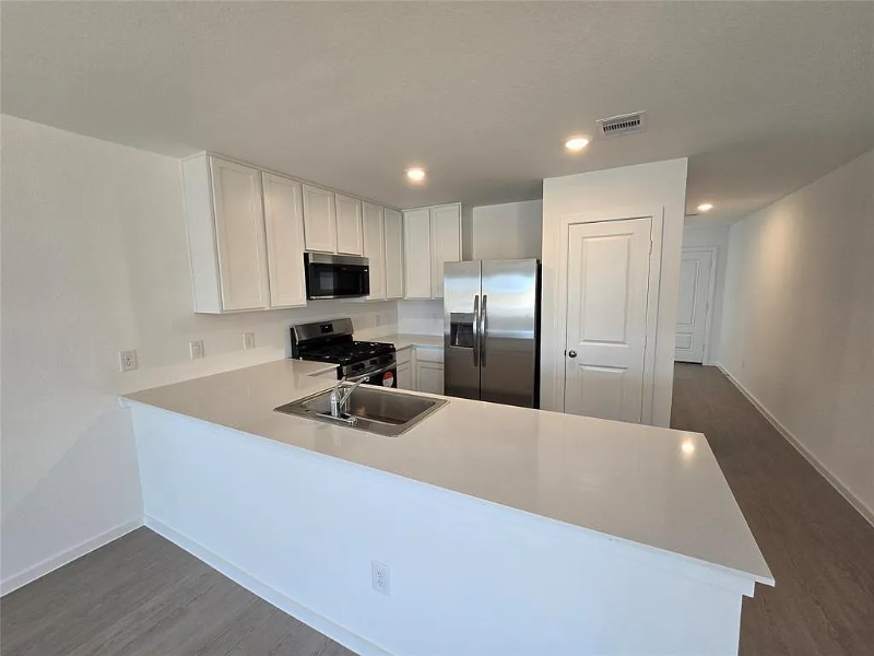 18716 Loom Dr - Photo 3 of 18