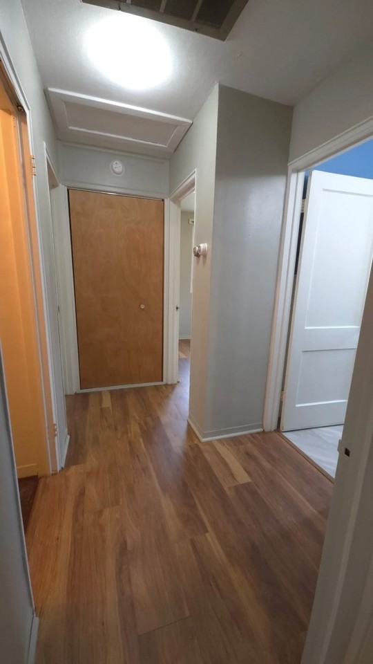 968 40th St - Photo 7 of 12