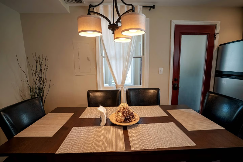 1916 W Roscoe St #2 - Photo 3 of 14