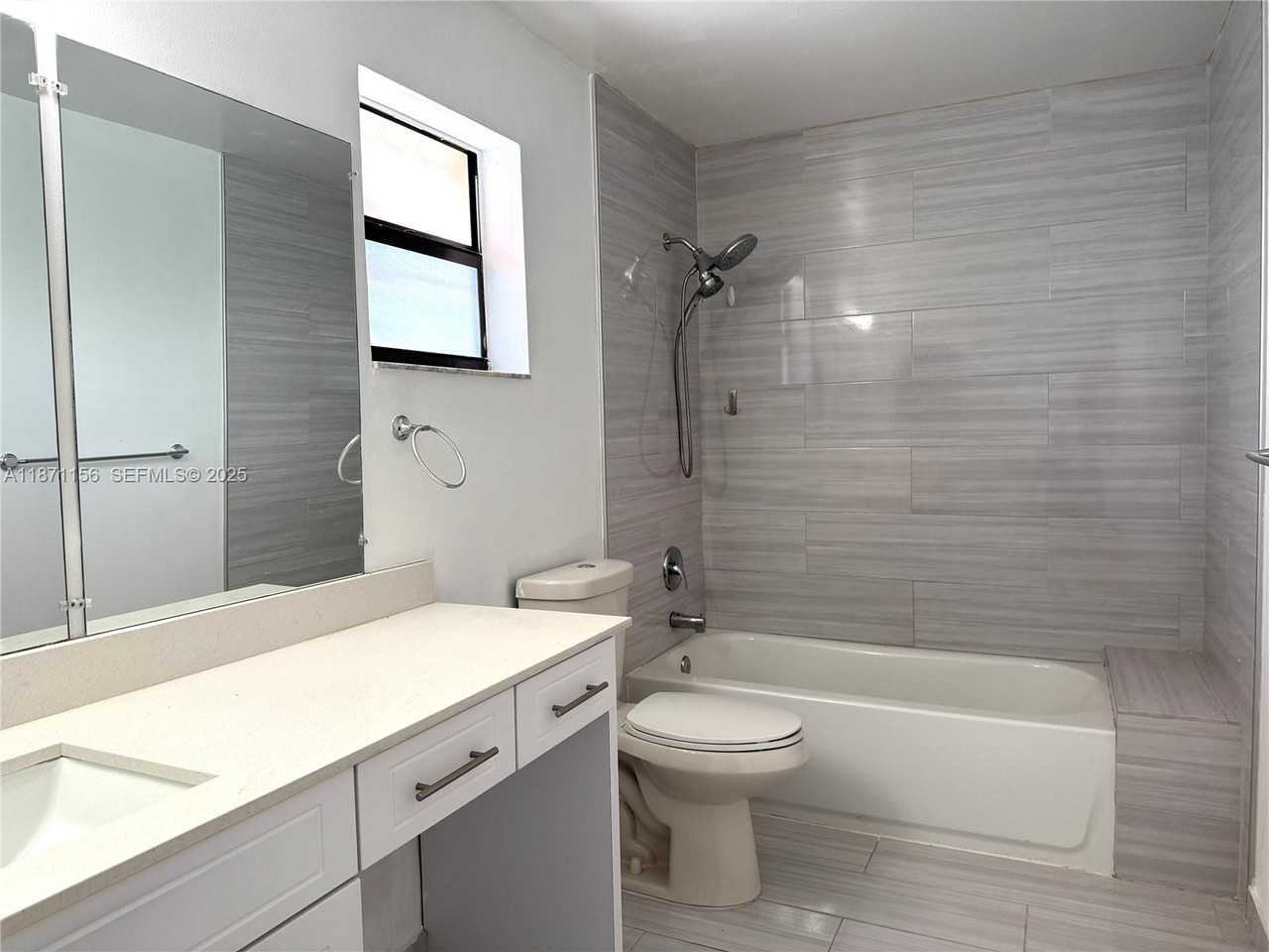 2732 West 54th Street - Photo 4 of 20