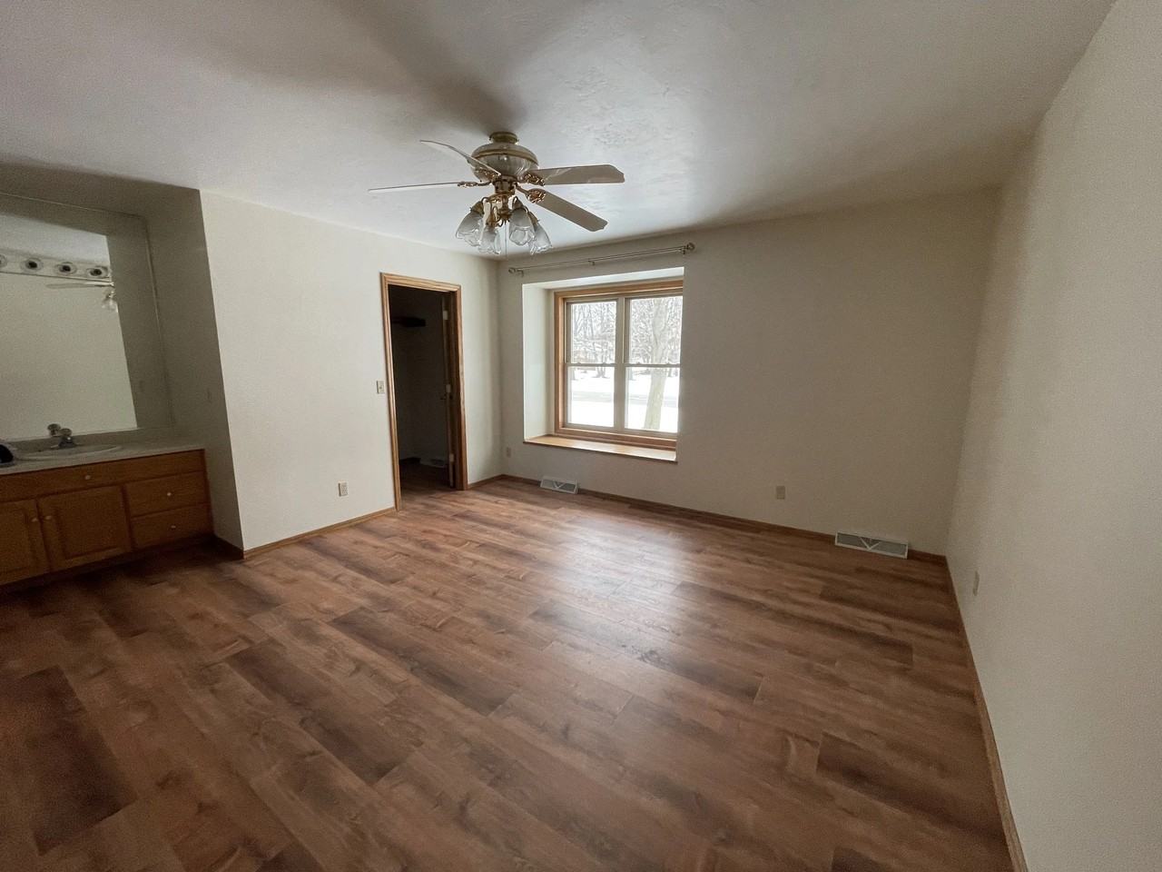 1362 Settlers Row - Photo 5 of 7