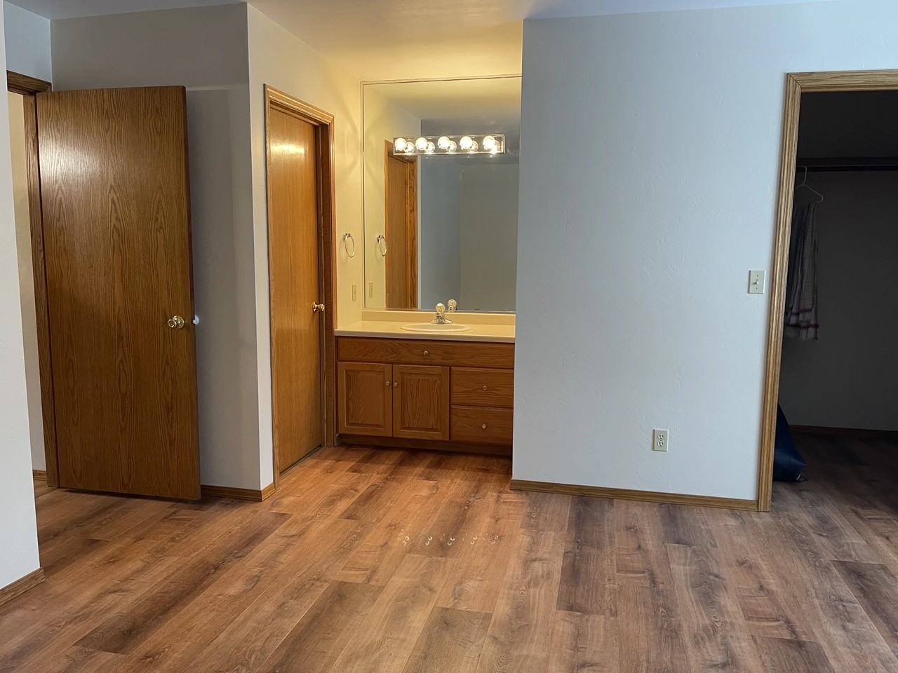 1362 Settlers Row - Photo 6 of 7