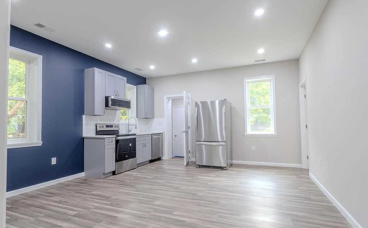 4409 38th St - Photo 3 of 11